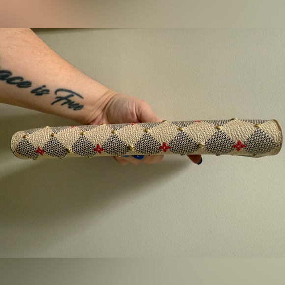 *Authentic* Louis Vuitton Damier Azur Studded Sarah Wallet - Picture 5 of 12